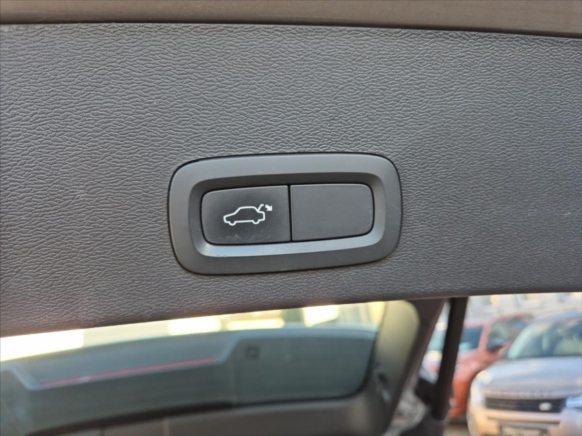 Volvo XC40 2,0 T4 AWD Inscription Volvo XC40 2,0 T4 AWD Inscription