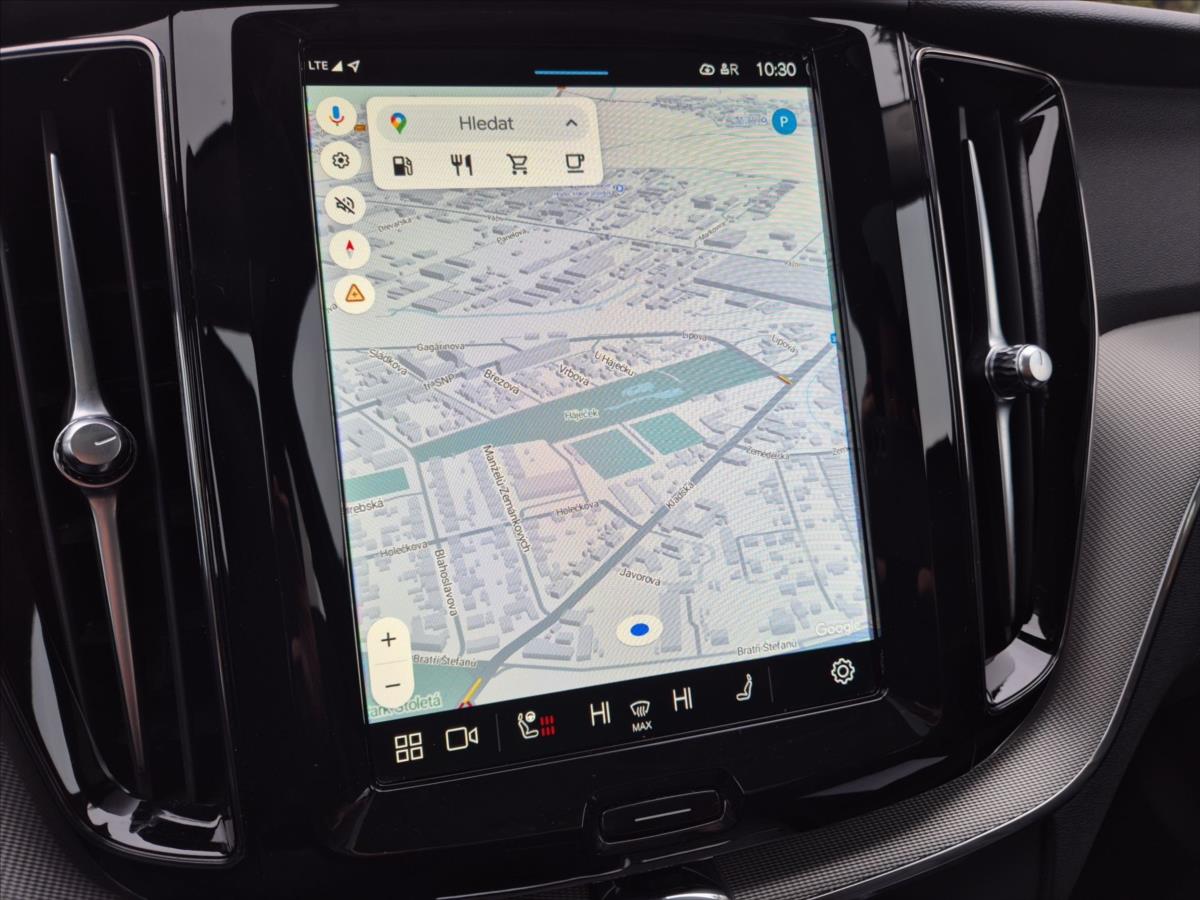 Volvo XC60 2,0 B4 AWD diesel Plus Dark Au Volvo XC60 2,0 B4 AWD diesel Plus Dark Au