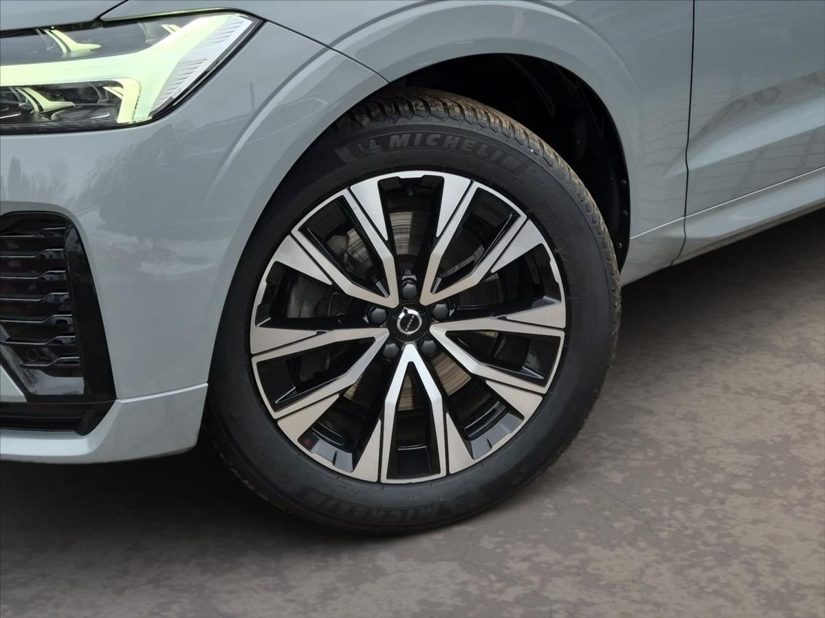 Volvo XC60 2,0 B4 AWD diesel Plus Dark Au Volvo XC60 2,0 B4 AWD diesel Plus Dark Au