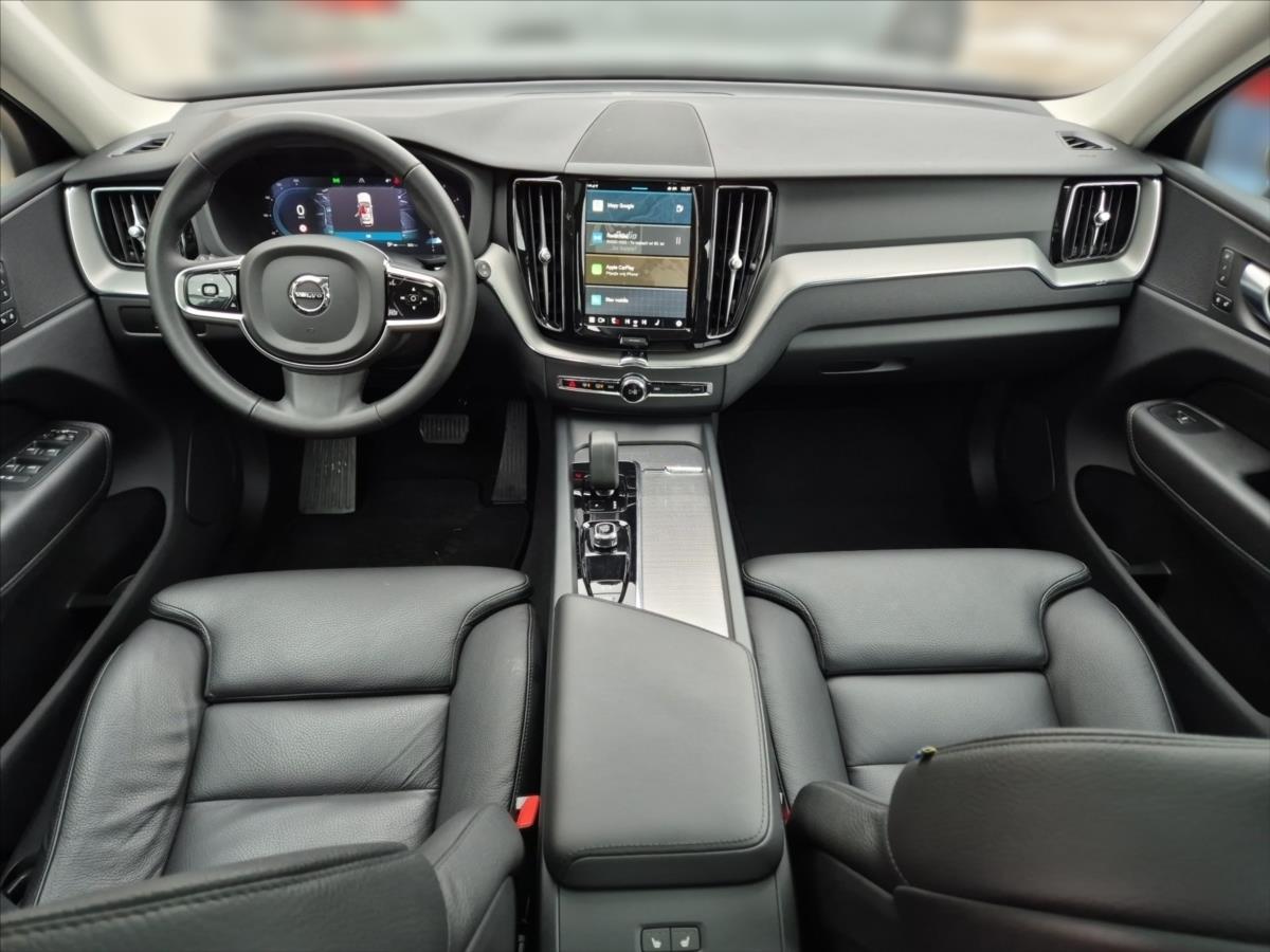 Volvo XC60 2,0 B4 AWD diesel Plus Dark Au Volvo XC60 2,0 B4 AWD diesel Plus Dark Au