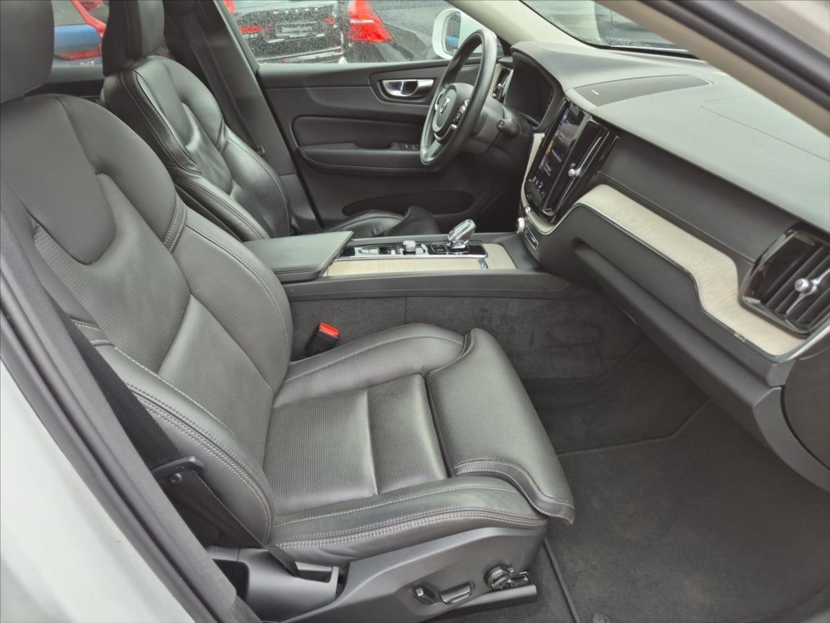 Volvo XC60 2,0 B4 AWD Inscription Volvo XC60 2,0 B4 AWD Inscription