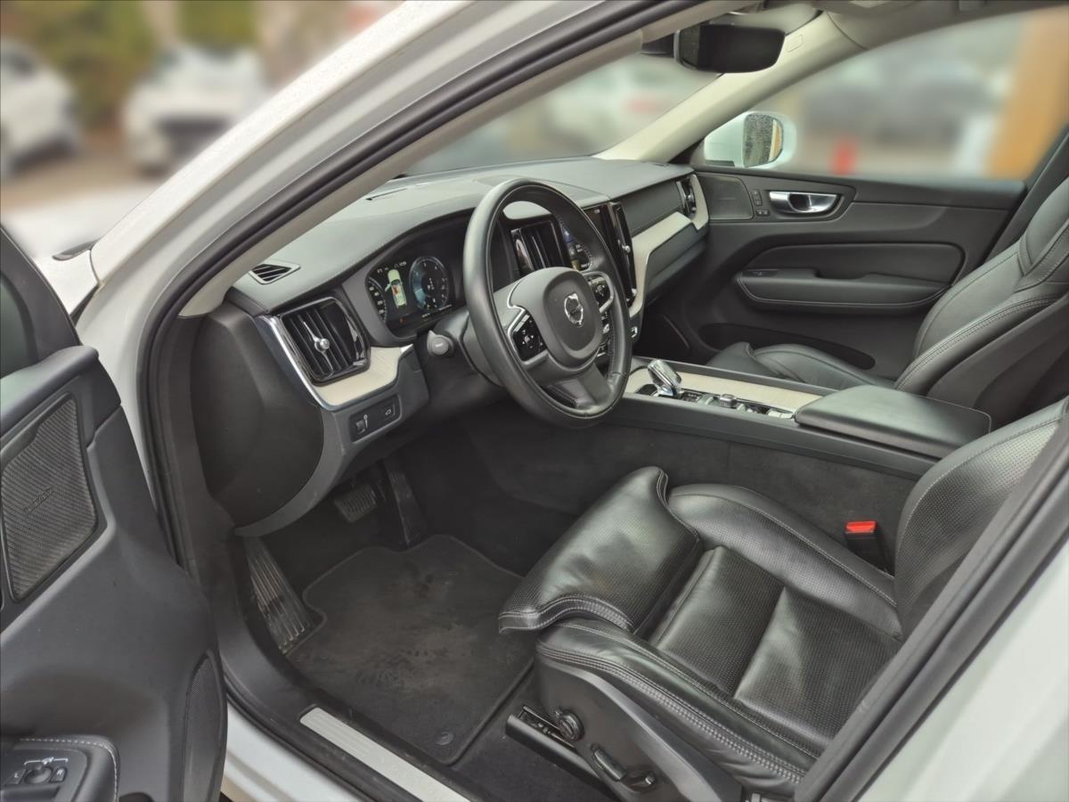 Volvo XC60 2,0 B4 AWD Inscription Volvo XC60 2,0 B4 AWD Inscription