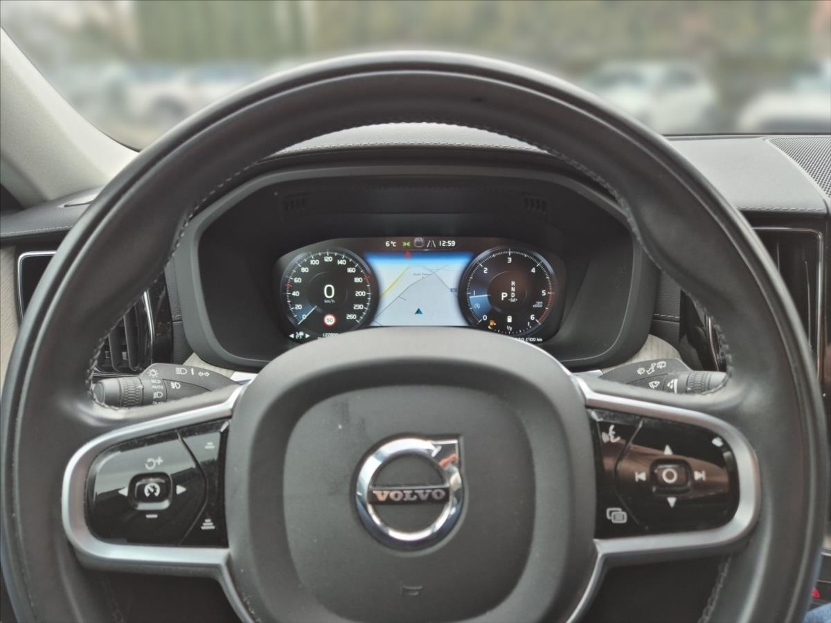 Volvo XC60 2,0 B4 AWD Inscription Volvo XC60 2,0 B4 AWD Inscription