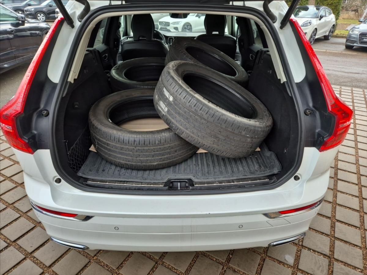 Volvo XC60 2,0 B4 AWD Inscription Volvo XC60 2,0 B4 AWD Inscription