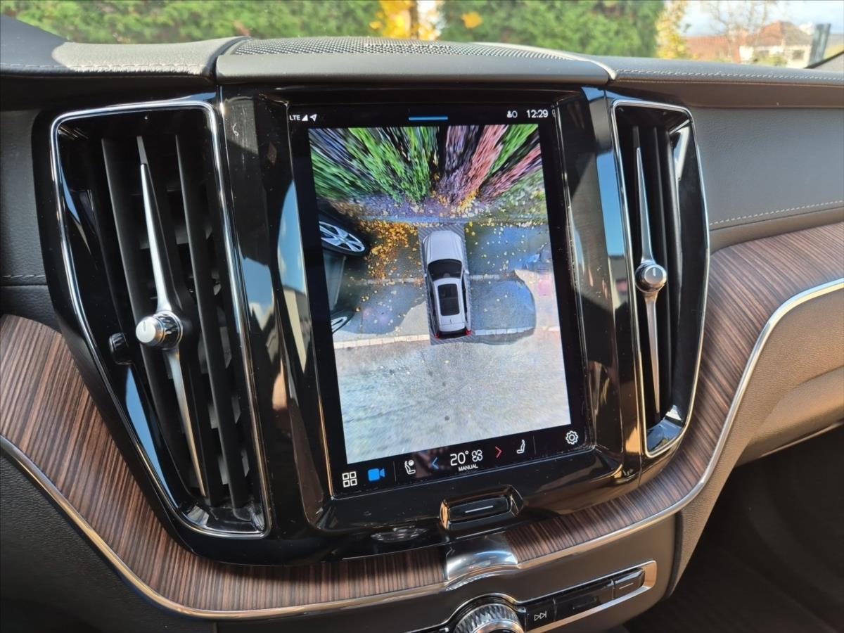 Volvo XC60 2,0 B5 AWD benzin Ultimate Dar Volvo XC60 2,0 B5 AWD benzin Ultimate Dar