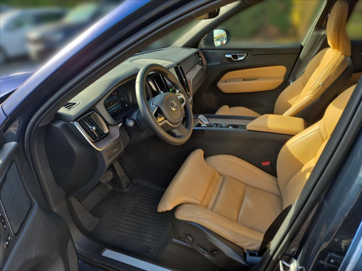 Volvo XC60 2,0 B5 AWD benzin Ultimate Dar Volvo XC60 2,0 B5 AWD benzin Ultimate Dar