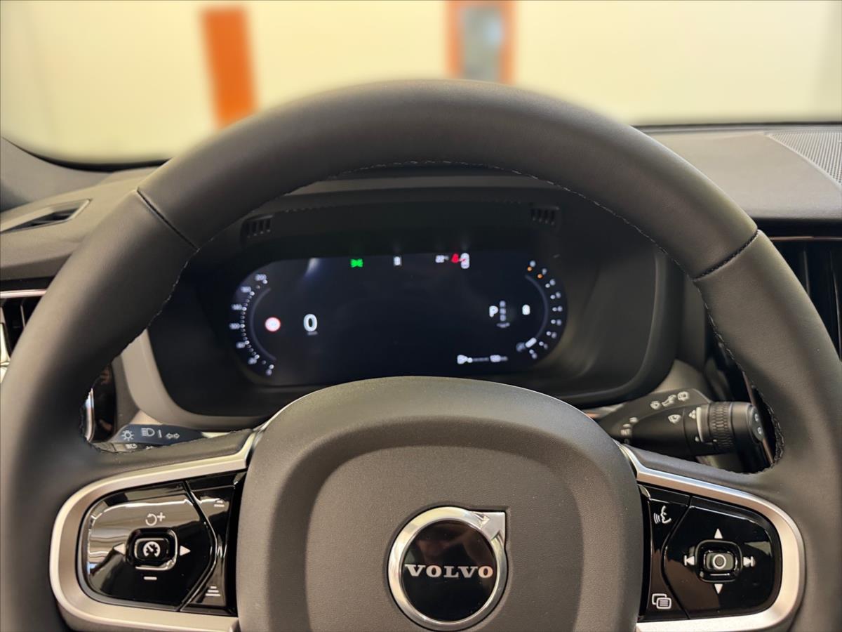Volvo XC60 2,0 B5 AWD Plus Black Ed B5 Volvo XC60 2,0 B5 AWD Plus Black Ed B5