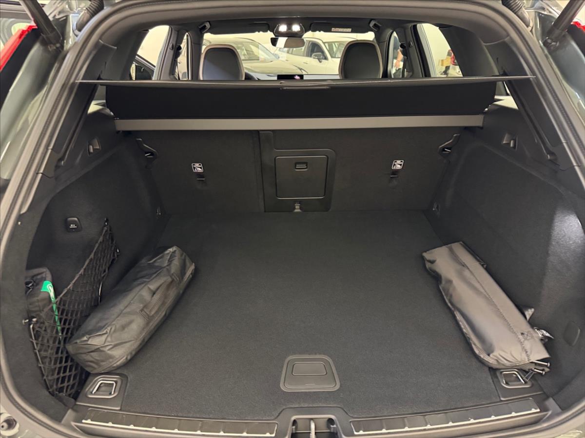 Volvo XC60 2,0 B5 AWD Plus Dark 1859 Volvo XC60 2,0 B5 AWD Plus Dark 1859