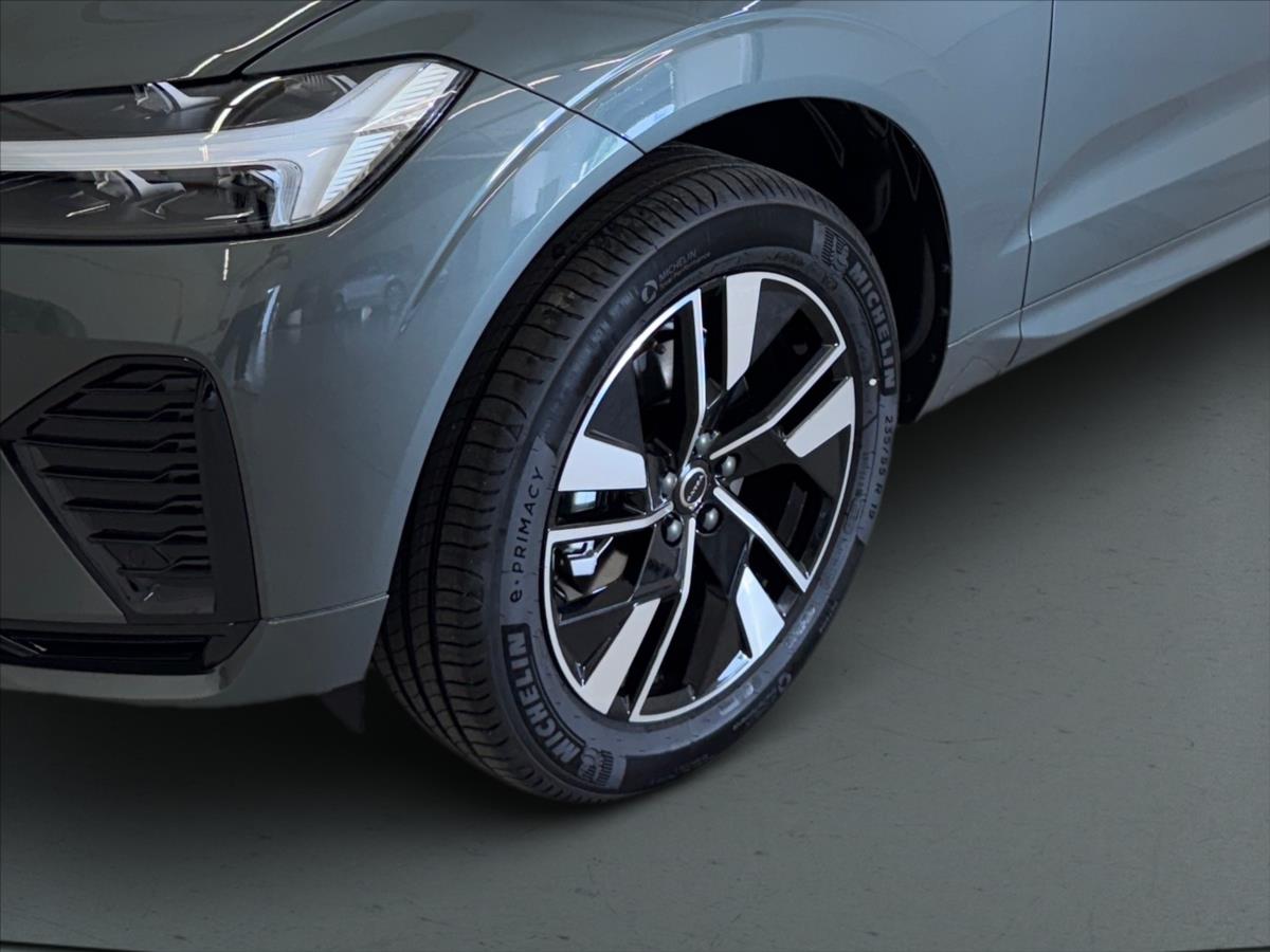 Volvo XC60 2,0 B5 AWD Plus Dark 1859 Volvo XC60 2,0 B5 AWD Plus Dark 1859