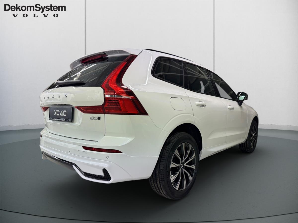 Volvo XC60 2,0 B5 AWD Plus Dark 5949 Volvo XC60 2,0 B5 AWD Plus Dark 5949