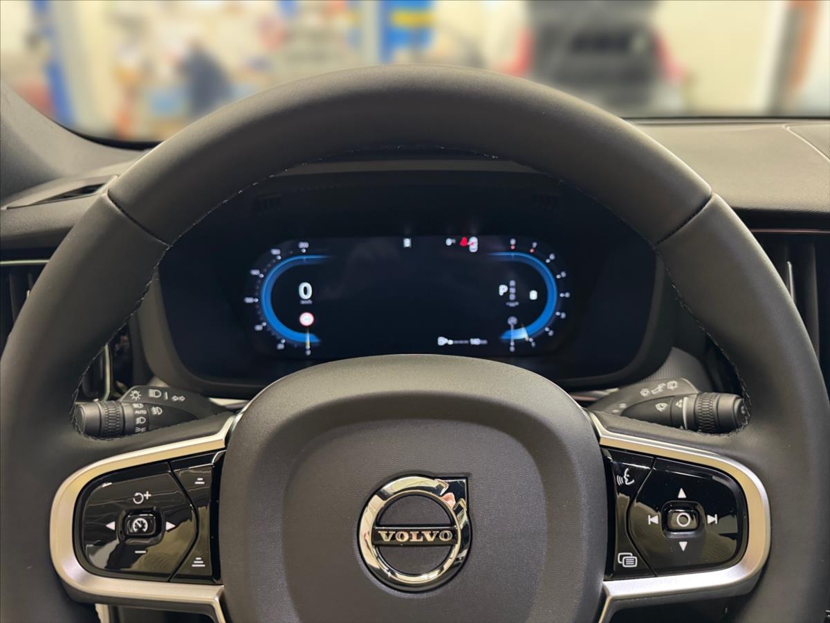 Volvo XC60 2,0 B5 AWD Plus Dark 5949 Volvo XC60 2,0 B5 AWD Plus Dark 5949