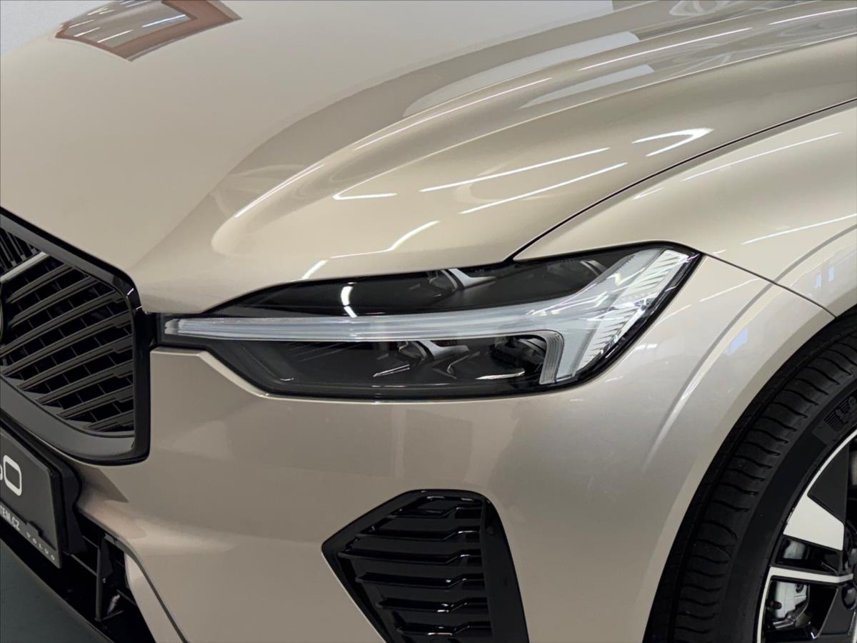 Volvo XC60 2,0 B5 AWD Plus Dark 9876 Volvo XC60 2,0 B5 AWD Plus Dark 9876