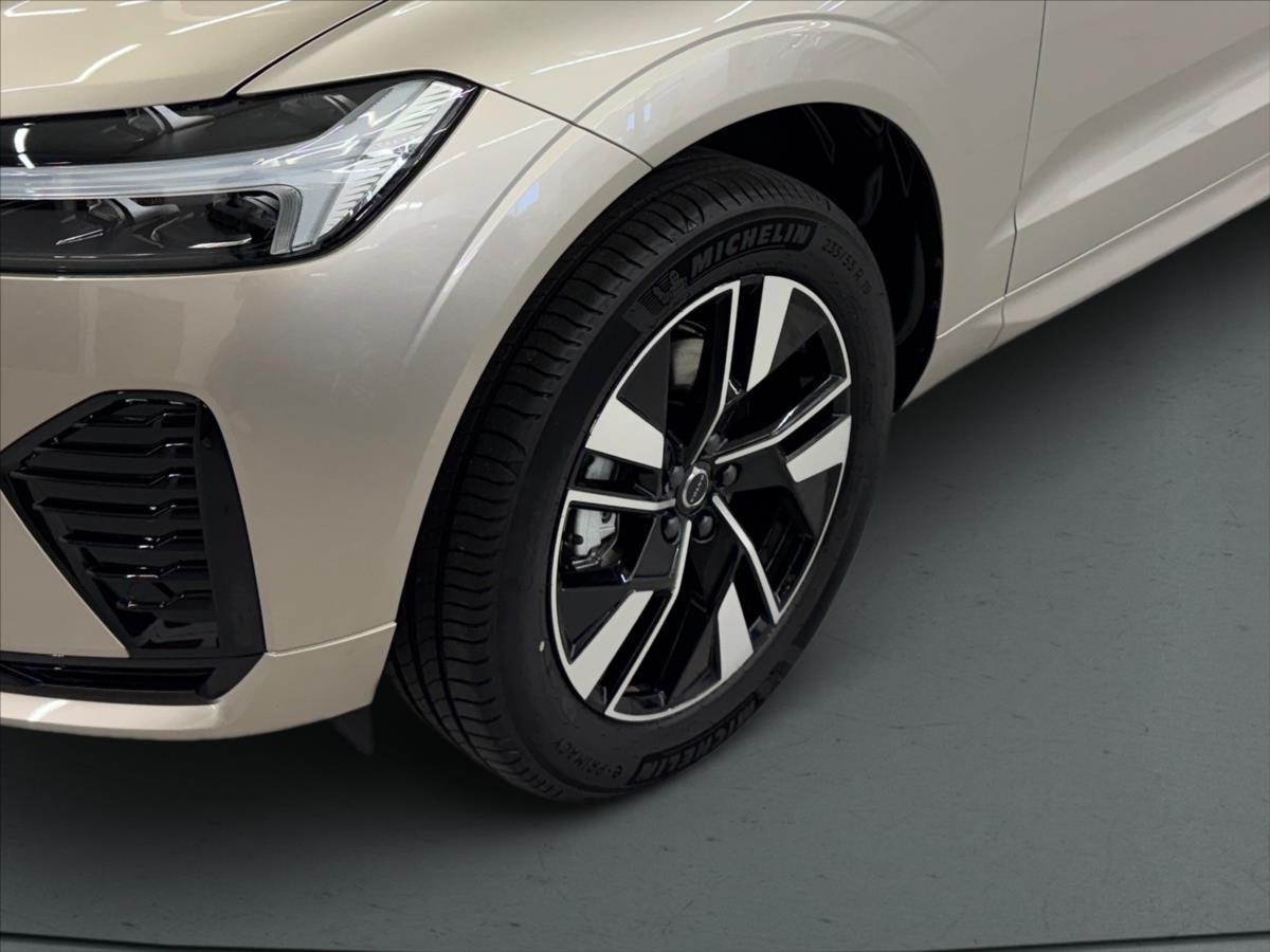 Volvo XC60 2,0 B5 AWD Plus Dark 9876 Volvo XC60 2,0 B5 AWD Plus Dark 9876