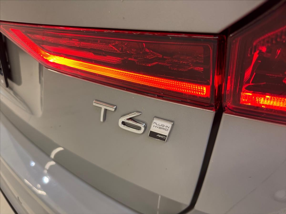 Volvo XC60 2,0 T6 AWD Plus Dark 6887 Volvo XC60 2,0 T6 AWD Plus Dark 6887