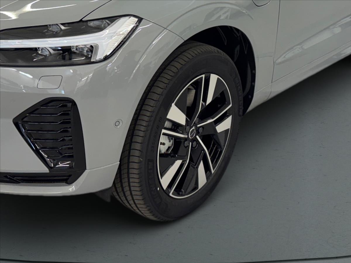 Volvo XC60 2,0 T6 AWD Plus Dark 6887 Volvo XC60 2,0 T6 AWD Plus Dark 6887