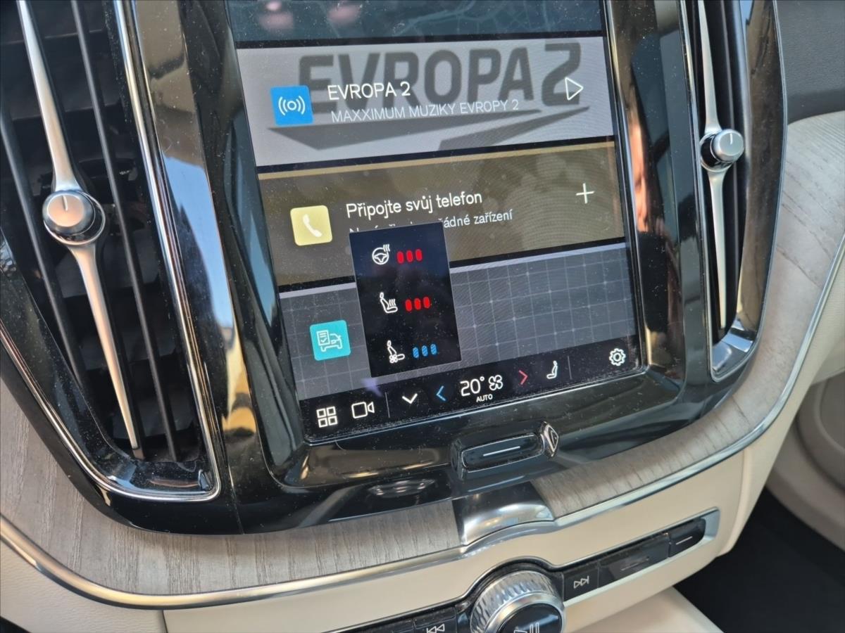 Volvo XC60 2,0 T6 AWD RECHARGE PANORAMA Volvo XC60 2,0 T6 AWD RECHARGE PANORAMA