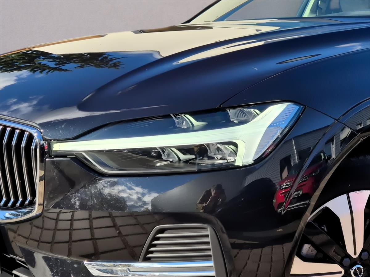 Volvo XC60 2,0 T6 AWD RECHARGE PANORAMA Volvo XC60 2,0 T6 AWD RECHARGE PANORAMA