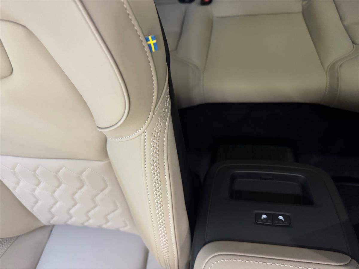 Volvo XC60 2,0 XC60T8 Ultra Dark 0347 Volvo XC60 2,0 XC60T8 Ultra Dark 0347