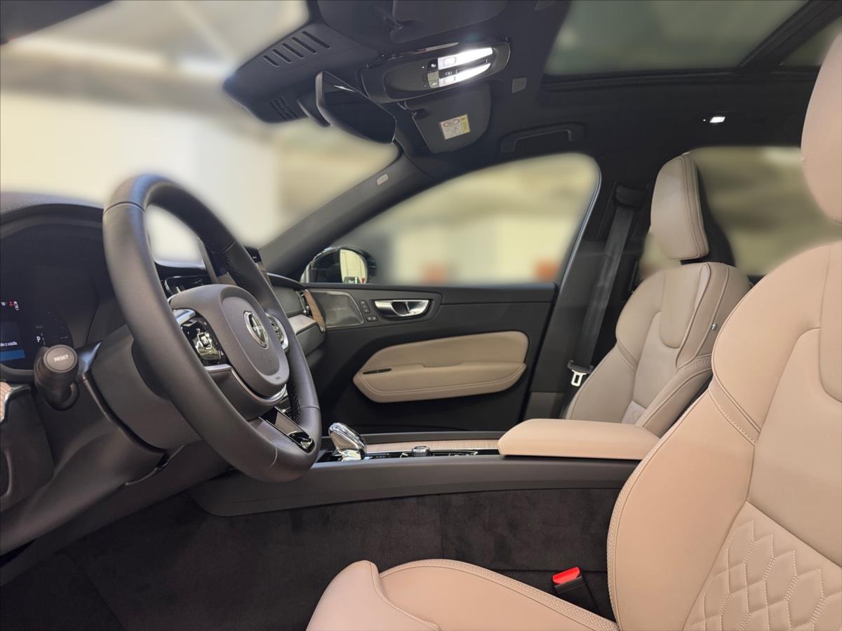 Volvo XC60 2,0 XC60T8 Ultra Dark 0347 Volvo XC60 2,0 XC60T8 Ultra Dark 0347