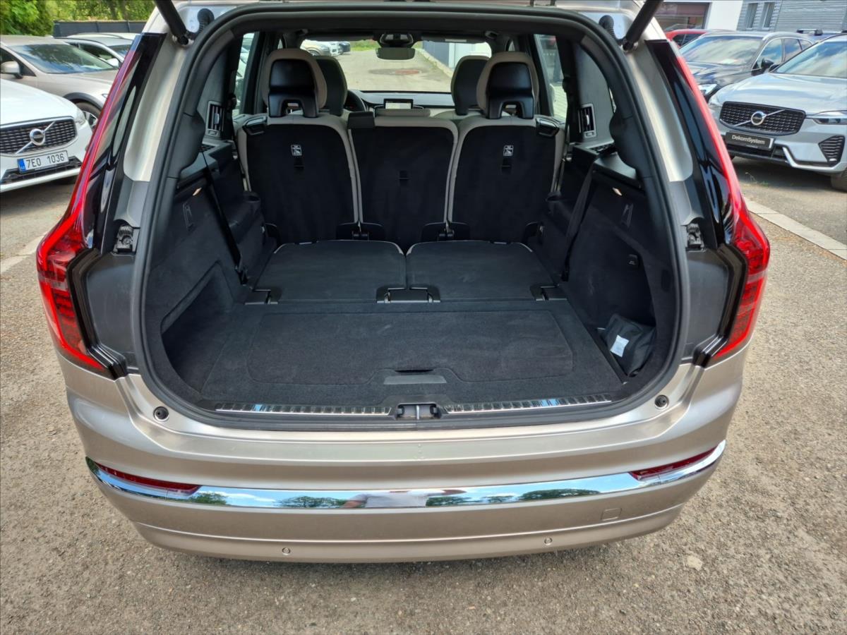 Volvo XC90 2,0 B5 AWD benzin Ultra Bright Volvo XC90 2,0 B5 AWD benzin Ultra Bright