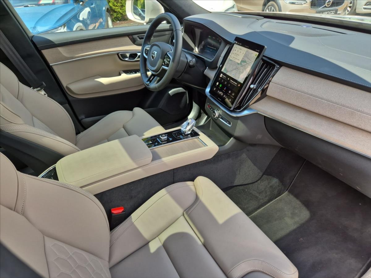 Volvo XC90 2,0 B5 AWD benzin Ultra Bright Volvo XC90 2,0 B5 AWD benzin Ultra Bright