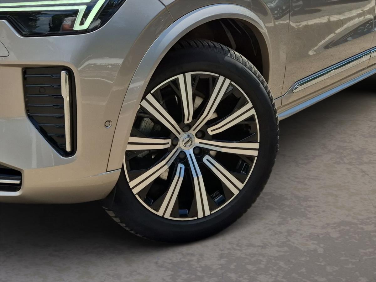 Volvo XC90 2,0 B5 AWD benzin Ultra Bright Volvo XC90 2,0 B5 AWD benzin Ultra Bright