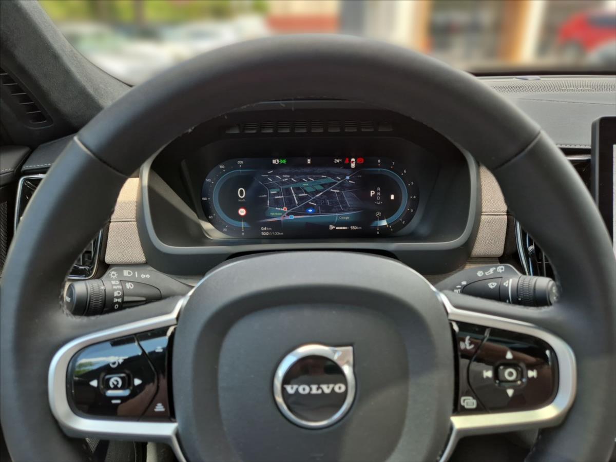 Volvo XC90 2,0 B5 AWD benzin Ultra Bright Volvo XC90 2,0 B5 AWD benzin Ultra Bright