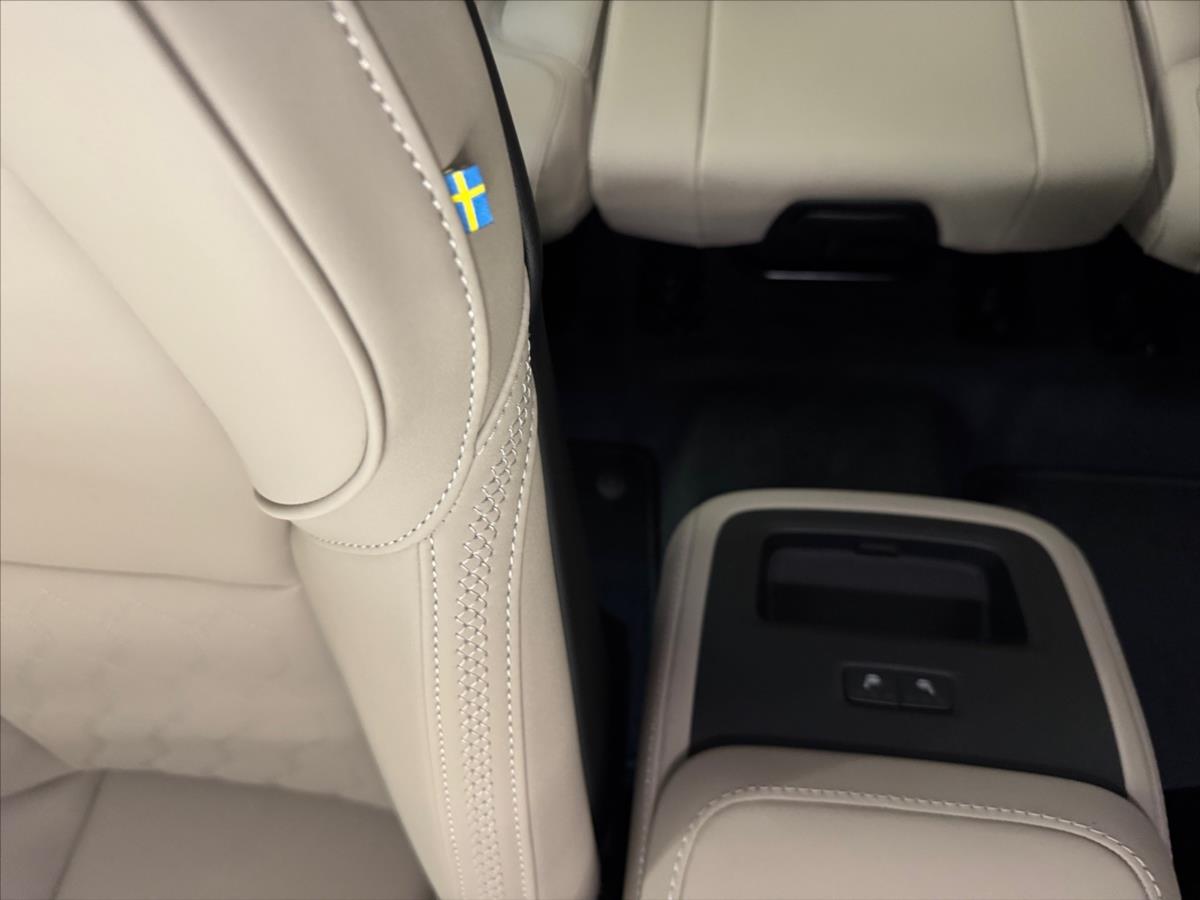 Volvo XC90 2,0 B5 AWD Bright Plus 1930 Volvo XC90 2,0 B5 AWD Bright Plus 1930