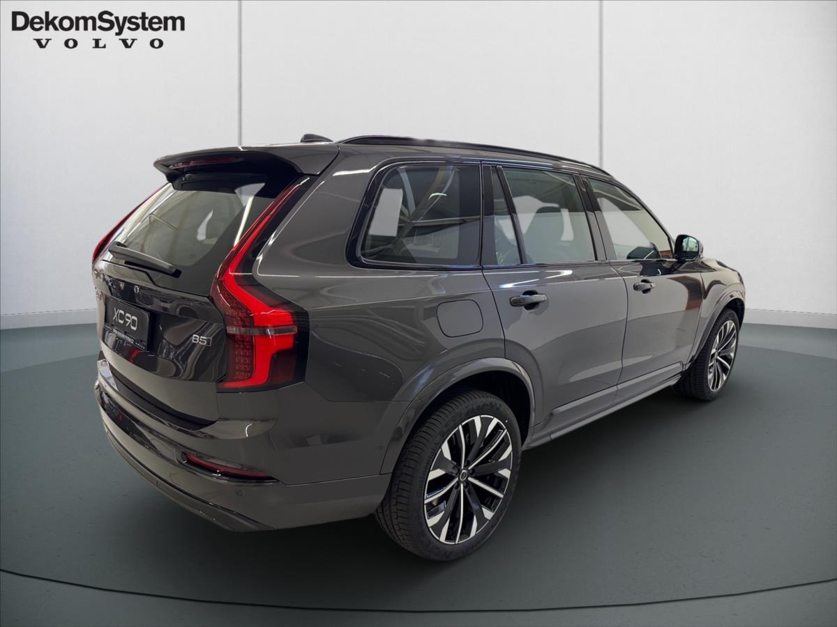 Volvo XC90 2,0 B5 AWD Dark Plus 2132 Volvo XC90 2,0 B5 AWD Dark Plus 2132