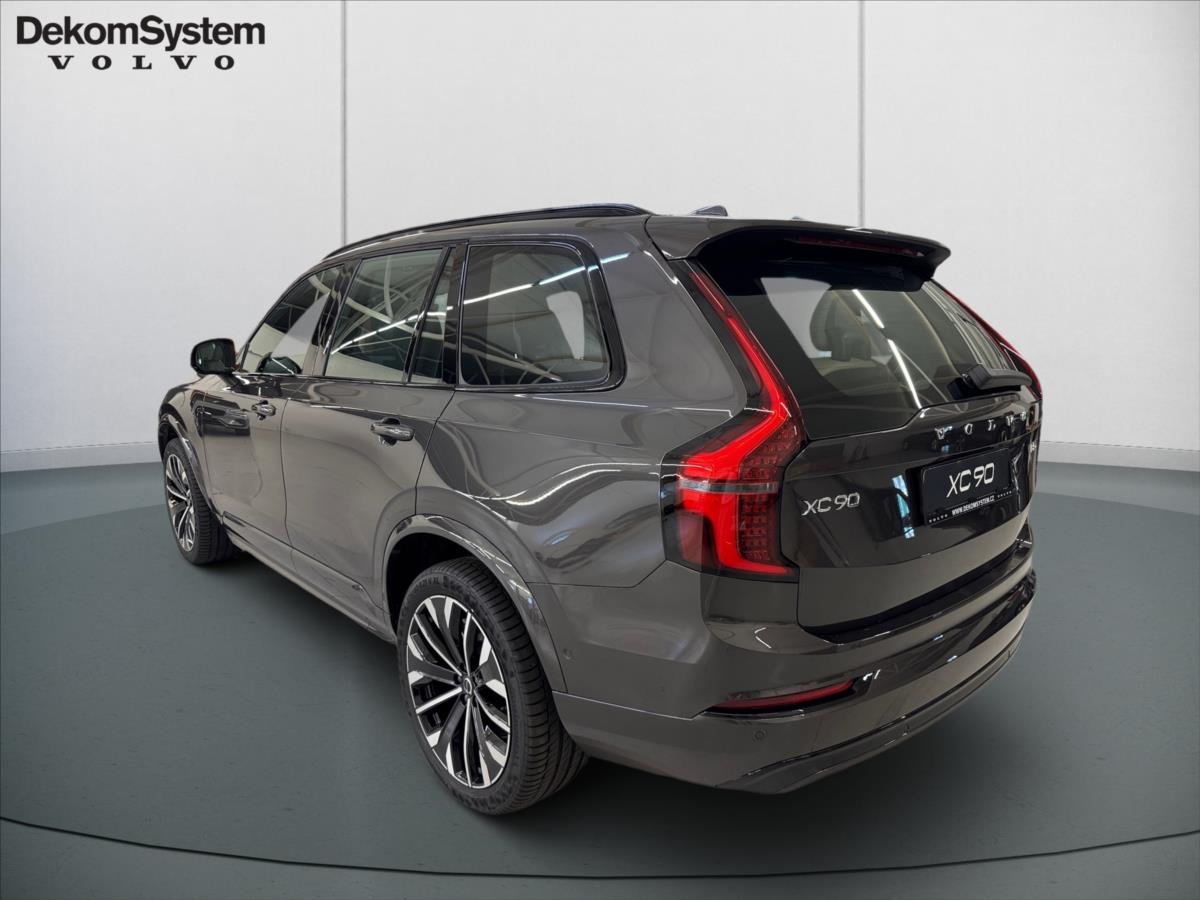 Volvo XC90 2,0 B5 AWD Dark Plus 2132 Volvo XC90 2,0 B5 AWD Dark Plus 2132