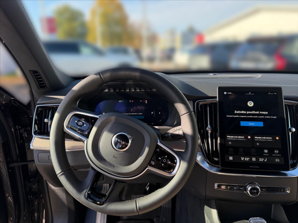 Volvo XC90 2,0 B5 AWD Plus Dark 6135 Volvo XC90 2,0 B5 AWD Plus Dark 6135