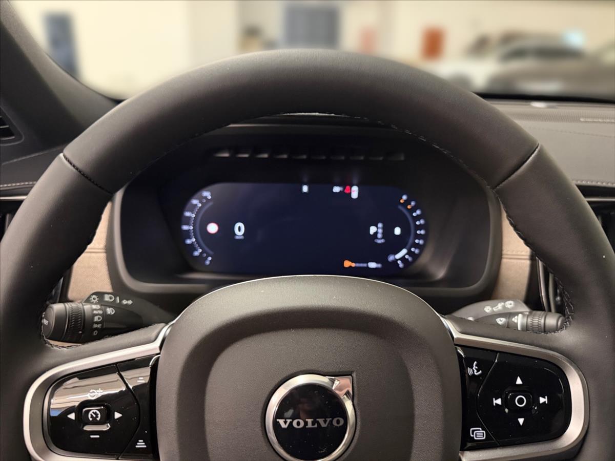 Volvo XC90 2,0 Plus Dark 6142 Volvo XC90 2,0 Plus Dark 6142