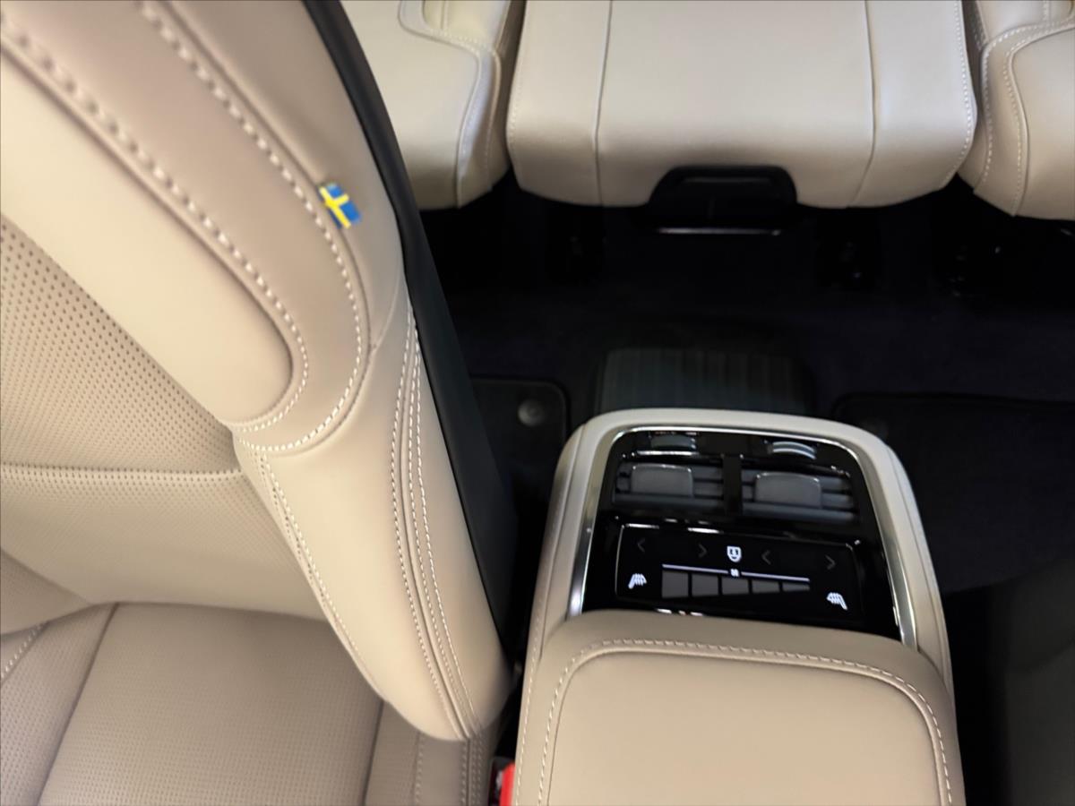 Volvo XC90 2,0 T8 AWD Plus Dark 0508 Volvo XC90 2,0 T8 AWD Plus Dark 0508