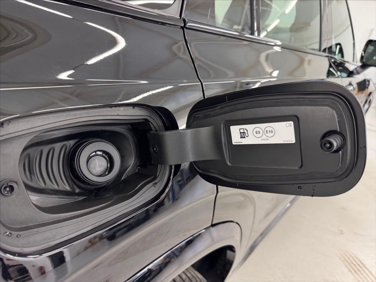 Volvo XC90 2,0 T8 AWD Plus Dark 0508 Volvo XC90 2,0 T8 AWD Plus Dark 0508