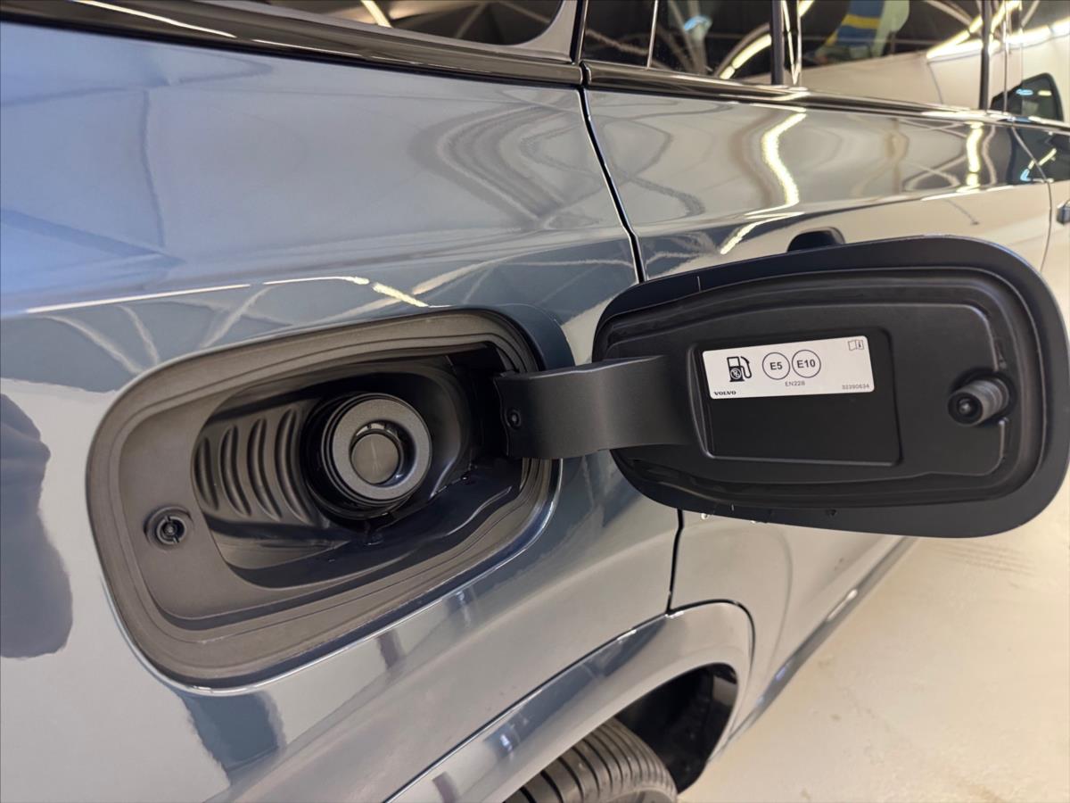 Volvo XC90 2,0 T8 AWD Plus Dark 8805 Volvo XC90 2,0 T8 AWD Plus Dark 8805