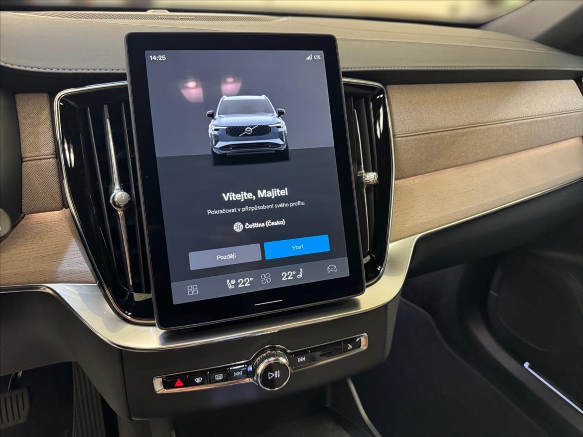 Volvo XC90 2,0 T8 AWD Plus Dark 8805 Volvo XC90 2,0 T8 AWD Plus Dark 8805