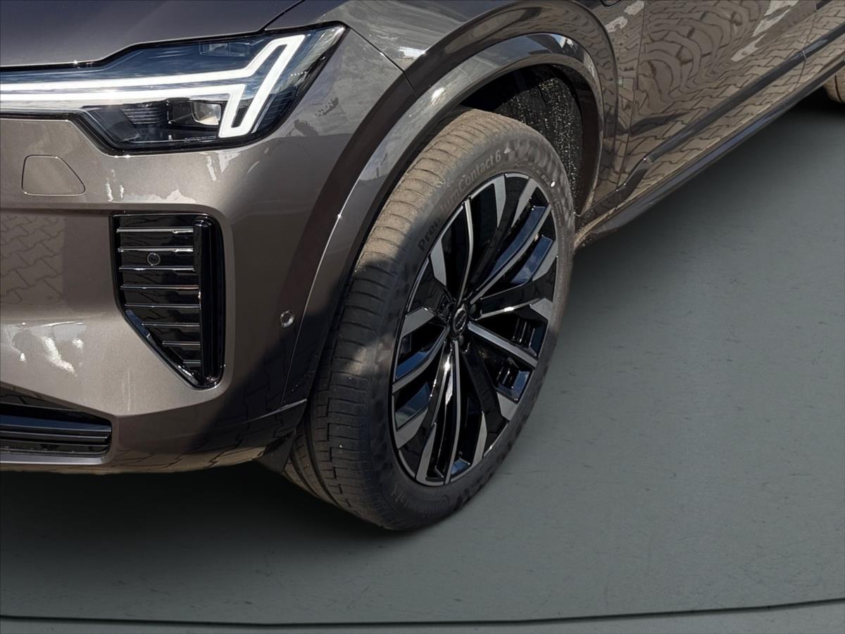 Volvo XC90 2,0 T8 Plus Dark 2330 Volvo XC90 2,0 T8 Plus Dark 2330