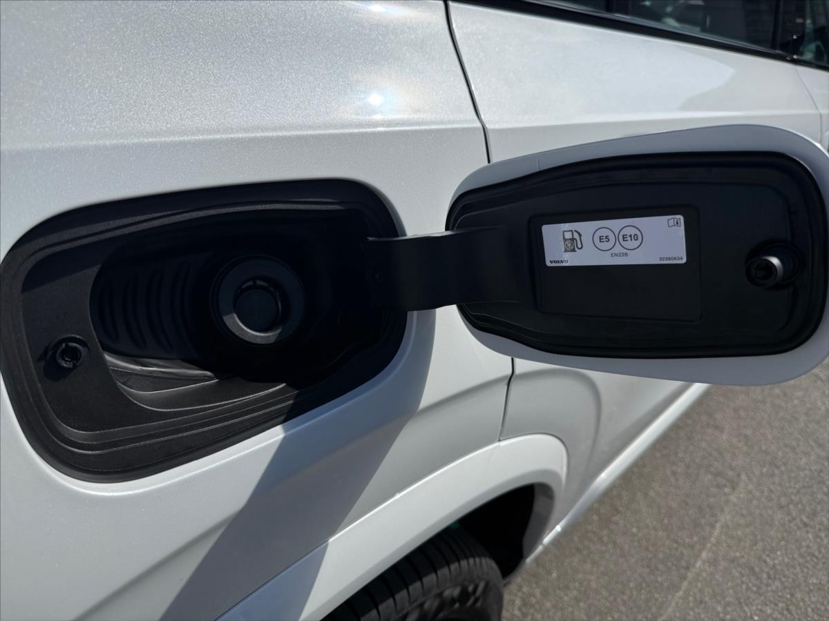 Volvo XC90 2,0 T8 Plus Dark 4695 Volvo XC90 2,0 T8 Plus Dark 4695