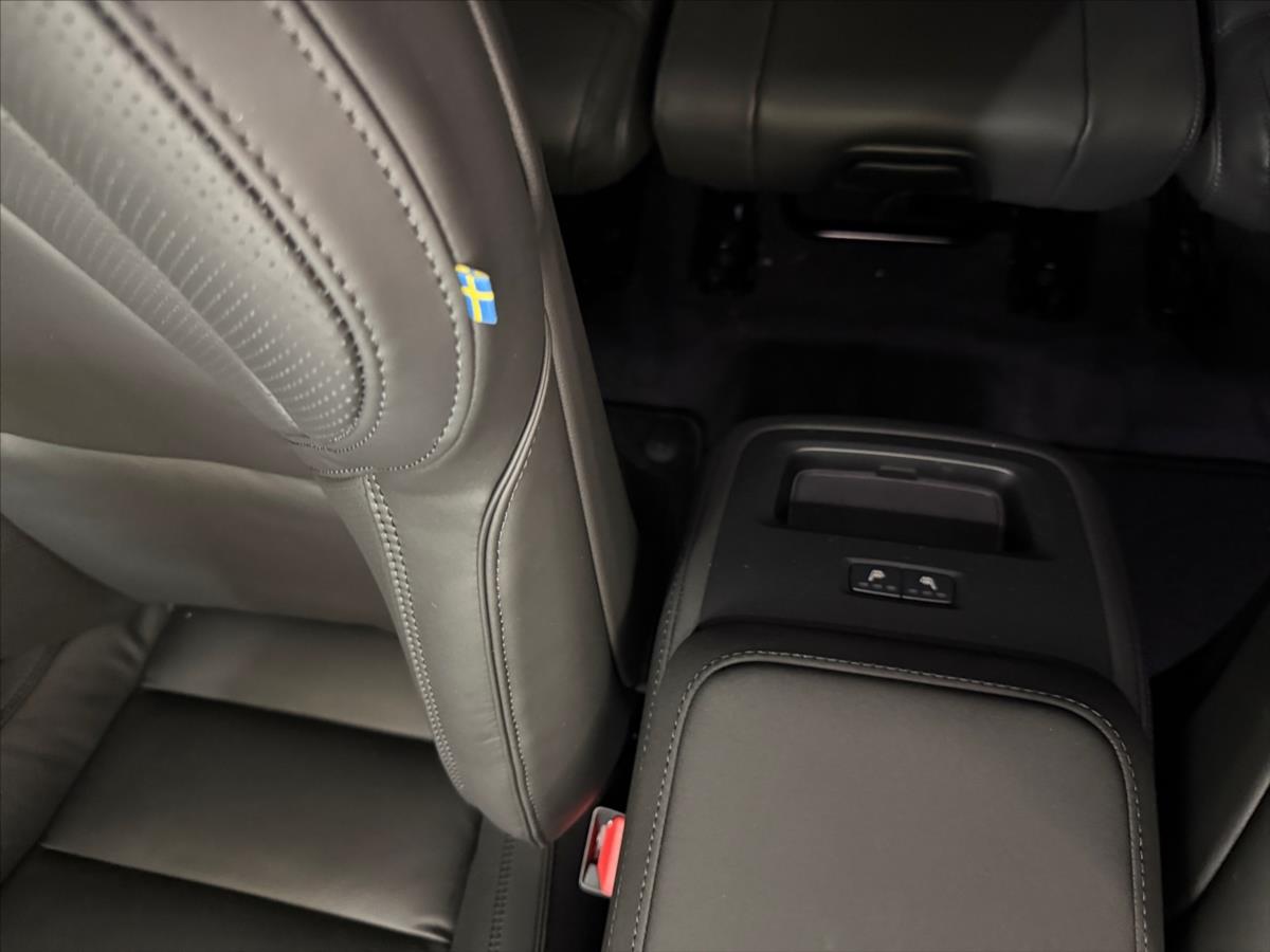 Volvo XC90 2,0 XC90B5 Black Edition 3624 Volvo XC90 2,0 XC90B5 Black Edition 3624