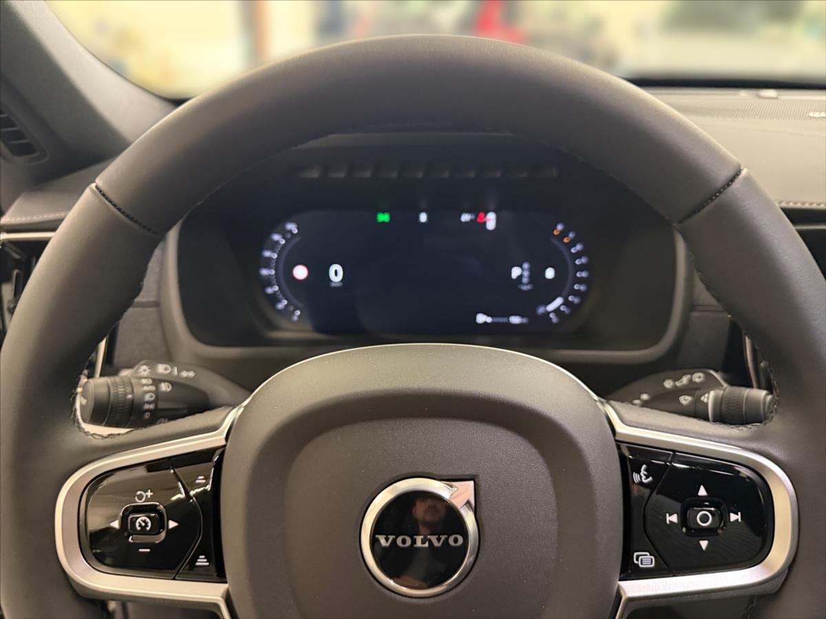 Volvo XC90 2,0 XC90B5 Black Edition 3624 Volvo XC90 2,0 XC90B5 Black Edition 3624