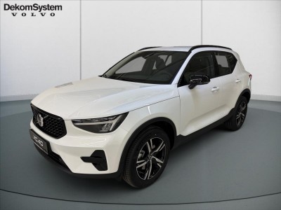 Volvo XC40 2,0 B4 FWD Plus Dark 5143